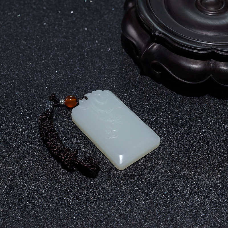 山料和田玉兰花吊坠-红掌柜