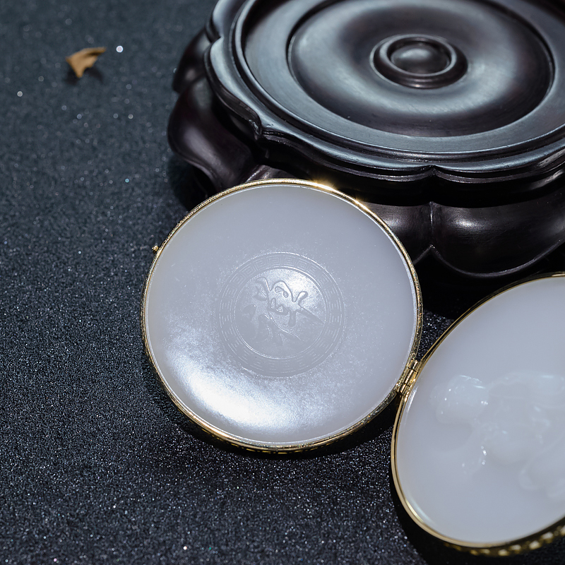 18K金镶山料和田玉观音吊坠-红掌柜