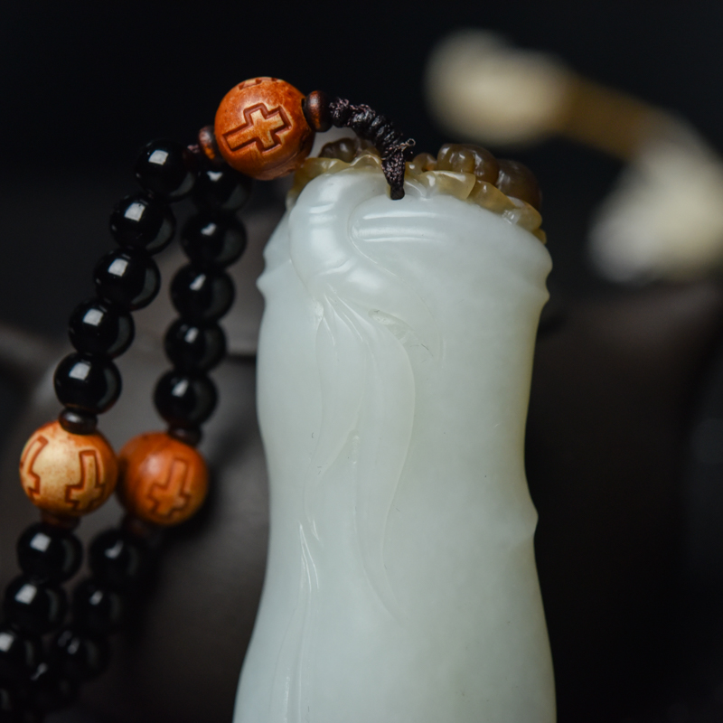 俏色和田玉竹节手把件-红掌柜