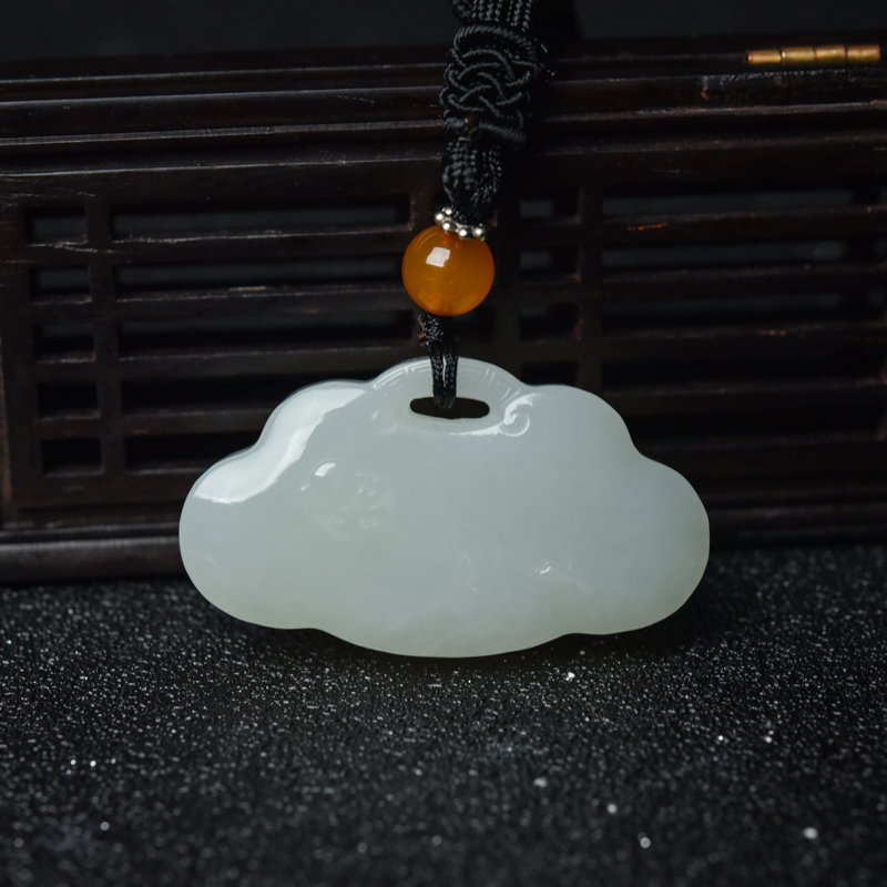 天然山料和田玉如意锁吊坠-红掌柜
