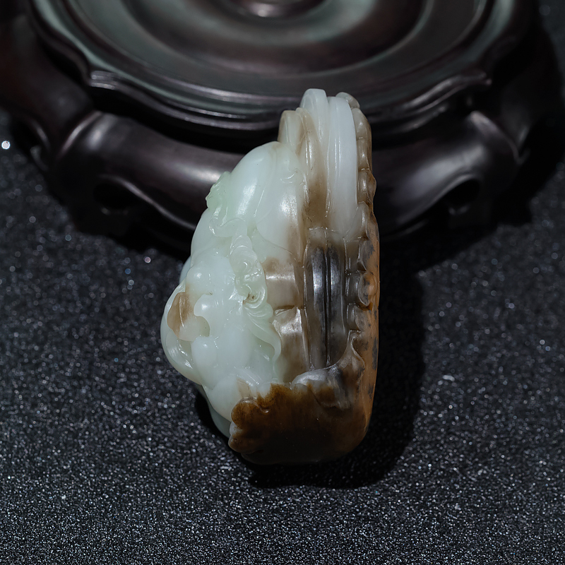 俏色和田玉福在眼前摆件-红掌柜