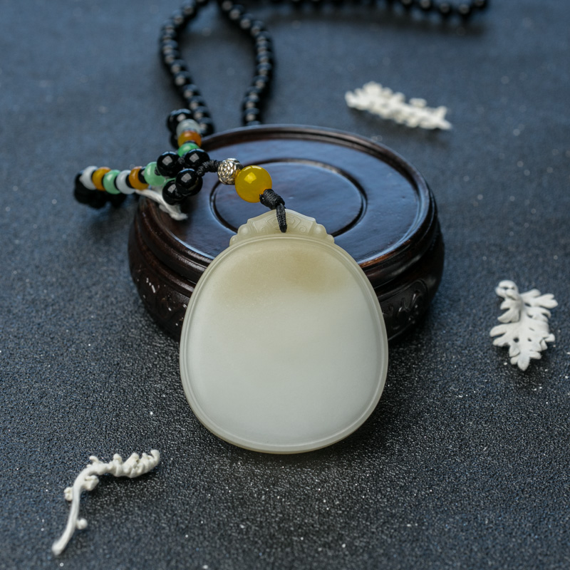 和田玉平安无事牌吊坠-红掌柜