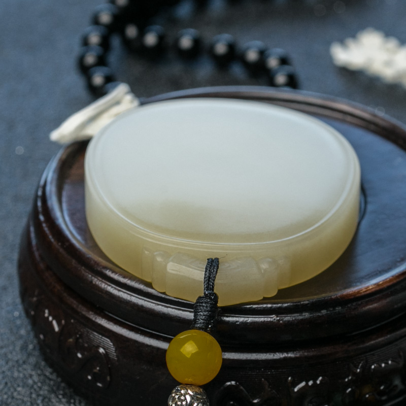 俄罗斯和田玉平安无事牌吊坠-红掌柜