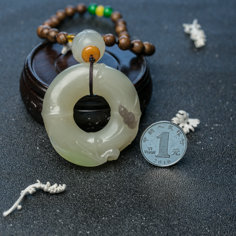 青海天然和田玉祝福手把件-红掌柜