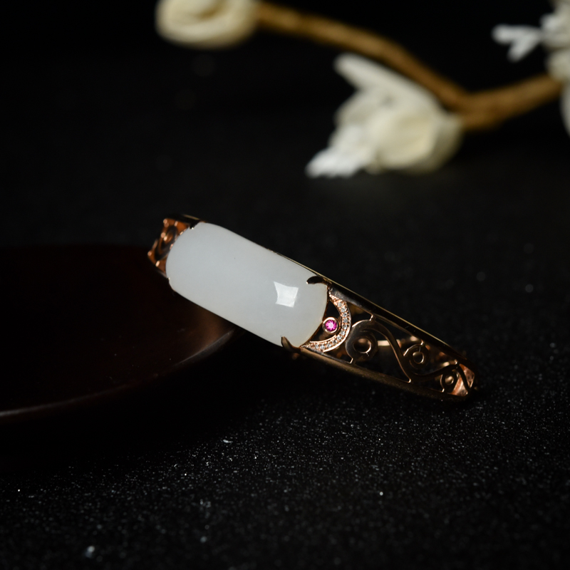 金镶钻山料和田白玉手镯-红掌柜