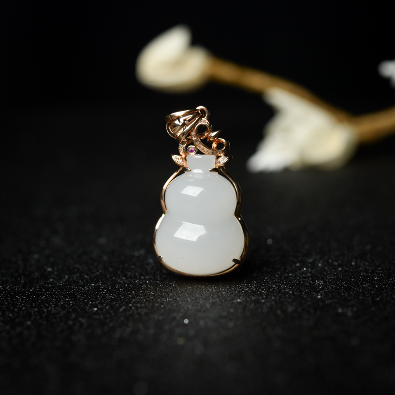 18K金镶钻山料和田白玉葫芦吊坠-红掌柜