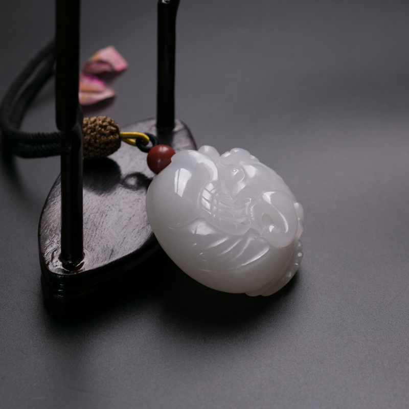 天然和田玉貔貅手把件-红掌柜