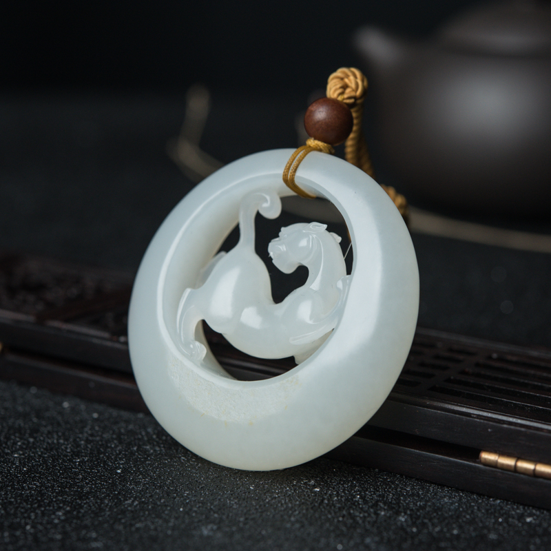 籽料和田玉貔貅吊坠-红掌柜