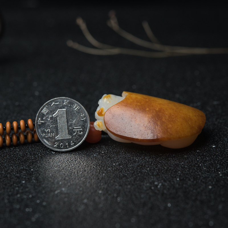 新疆天然和田玉赑屃手把件-红掌柜