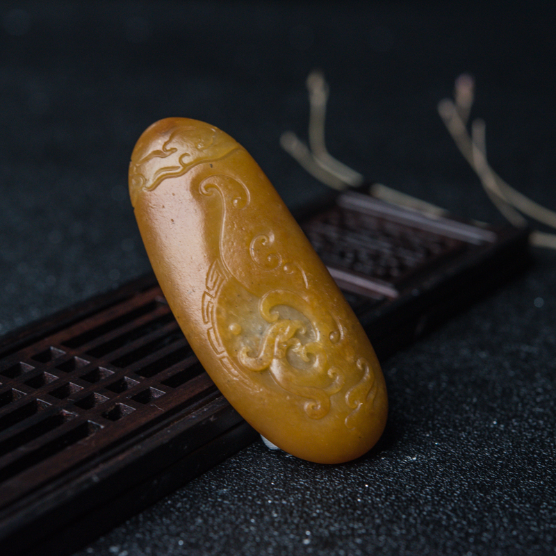 籽料新疆和田玉吊坠-红掌柜