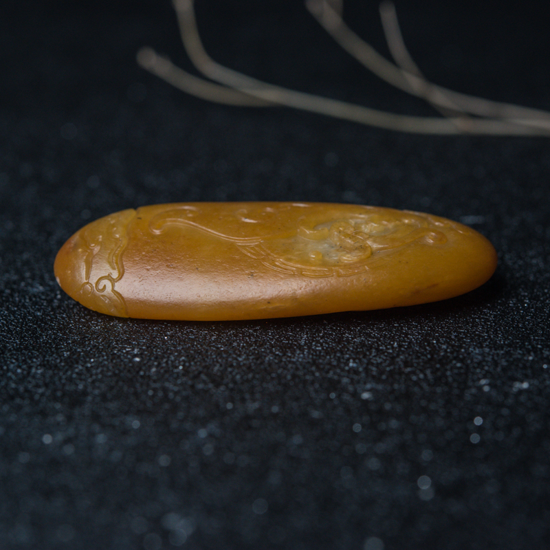 籽料天然和田玉仿古龙凤吊坠-红掌柜