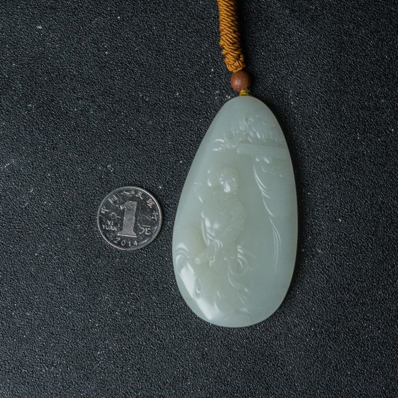 籽料和田青白玉仕女吊坠-红掌柜