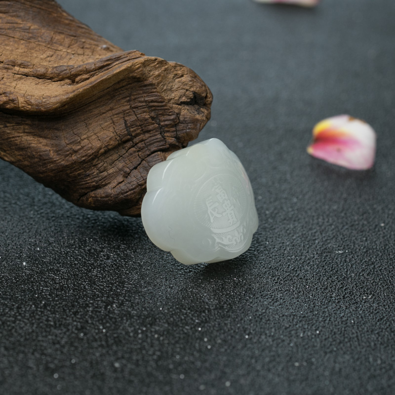 和田白玉宝宝锁吊坠-红掌柜