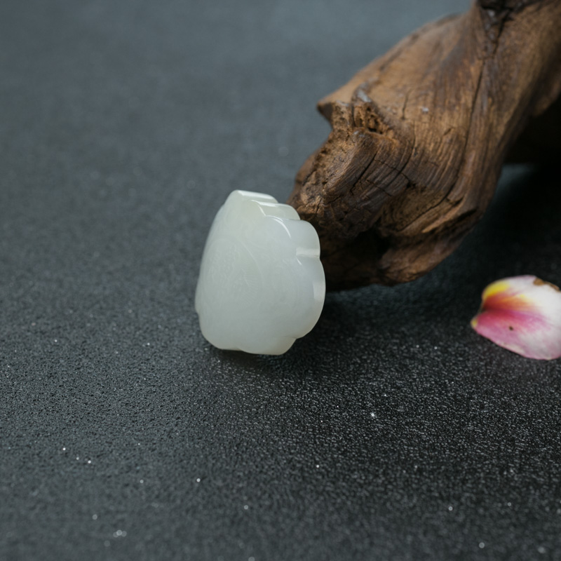 山料和田白玉宝宝锁挂坠-红掌柜