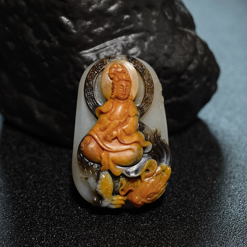 山料俏色和田玉观音吊坠-红掌柜