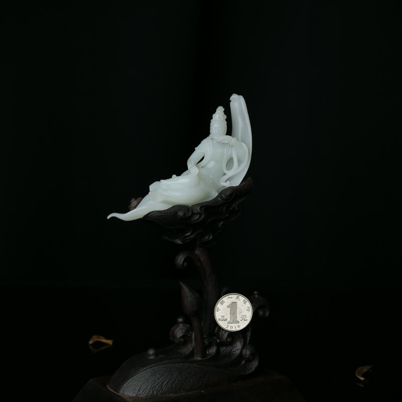 天然俄罗斯山料和田白玉观音摆件-红掌柜