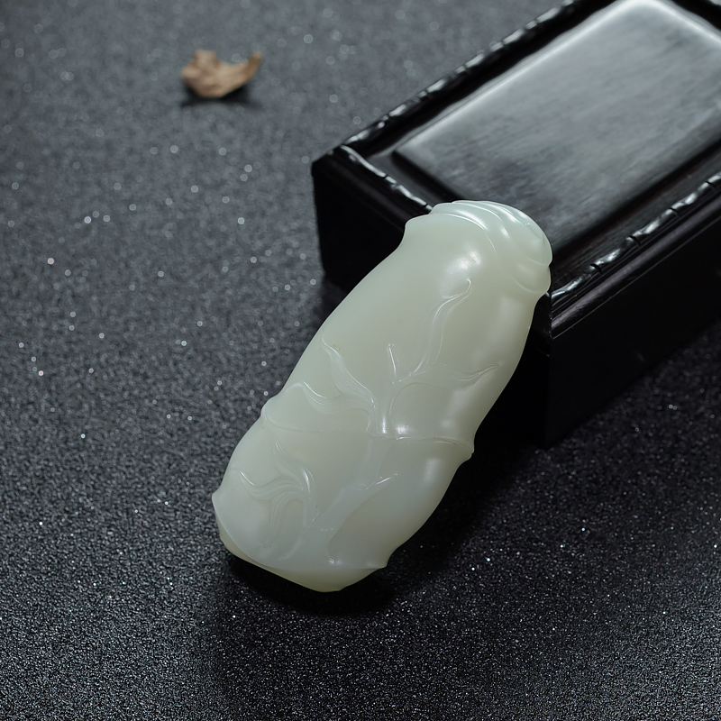 天然山料和田青白玉竹节手把件-红掌柜