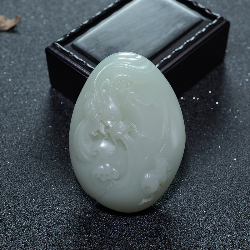 天然山料和田青白玉龙手把件-红掌柜