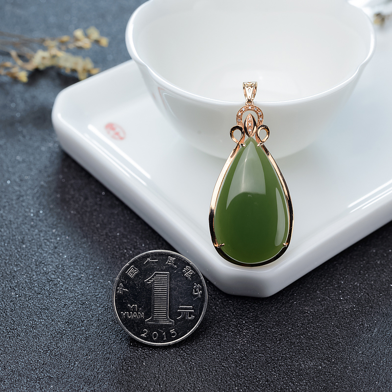 和田碧玉水滴吊坠-红掌柜