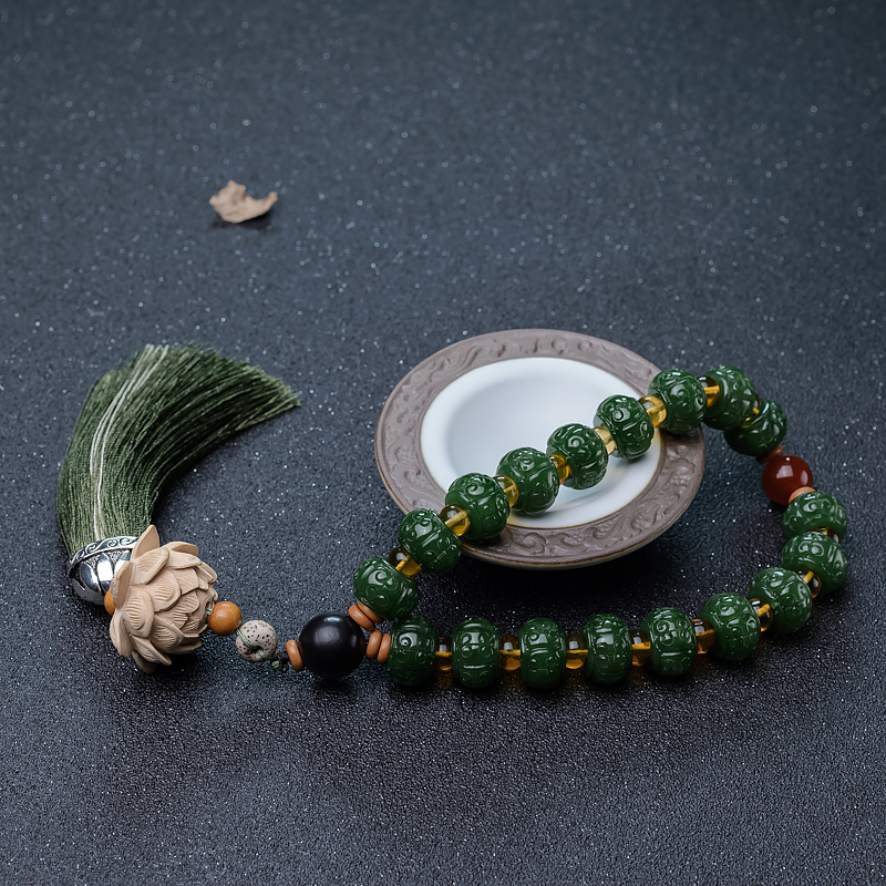 山料和田碧玉莲花珠手持-红掌柜