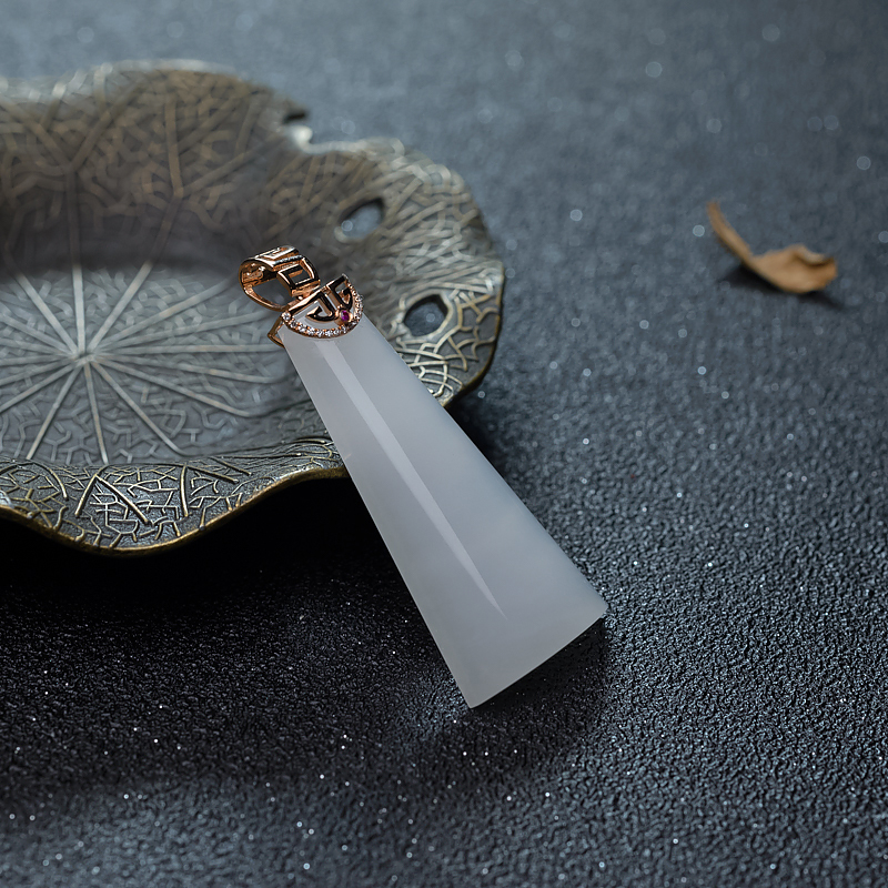 18K和田白玉随形吊坠-红掌柜