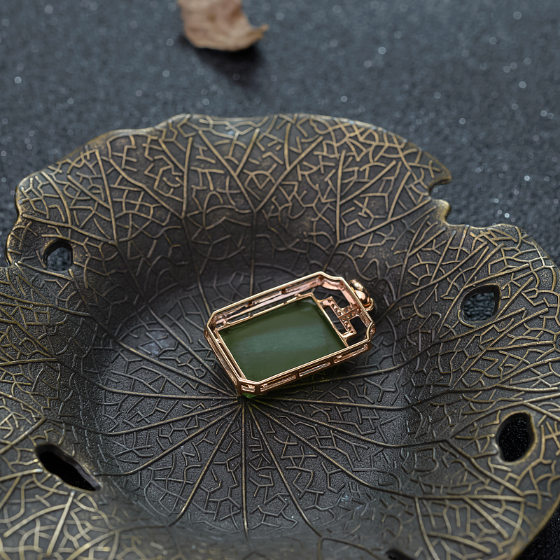 和田碧玉无事牌吊坠-红掌柜