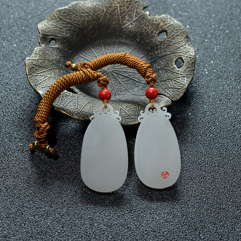 新疆天然和田白玉平安牌挂坠-红掌柜