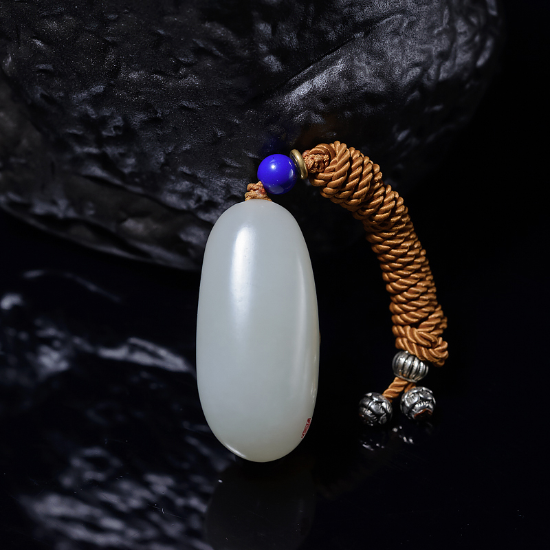 和田玉蝶恋花吊坠-红掌柜