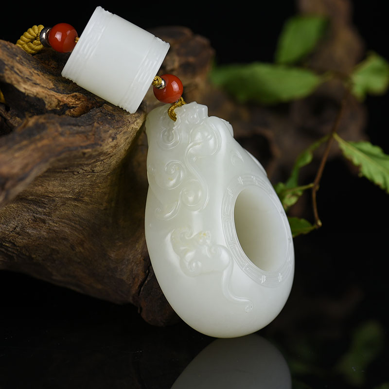 新疆籽料和田白玉貔貅手把件-红掌柜