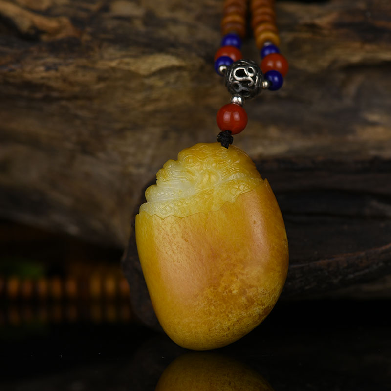 和田玉辰龙吊坠-红掌柜