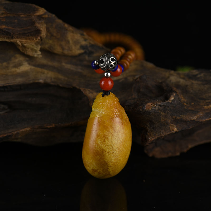 籽料和田玉吊坠-红掌柜
