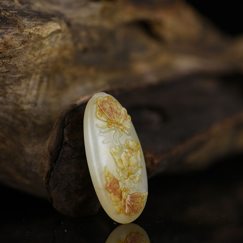 籽料天然和田蝶恋花吊坠-红掌柜