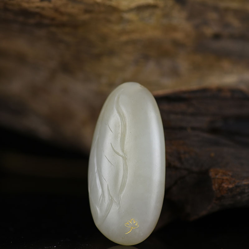 籽料俏色和田蝶恋花吊坠-红掌柜