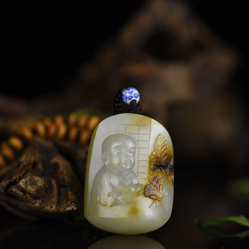 籽料俏色和田玉童子吊坠-红掌柜