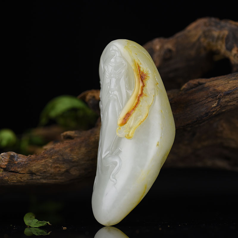 新疆籽料俏色和田玉关公手把件-红掌柜