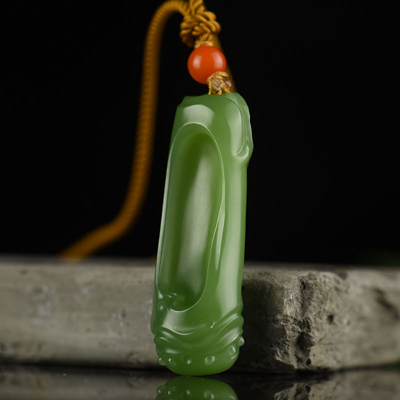 俄料山料和田碧玉节节高升吊坠-红掌柜