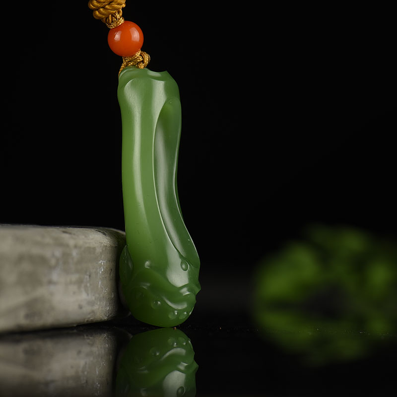 俄料天然山料和田碧玉吊坠-红掌柜
