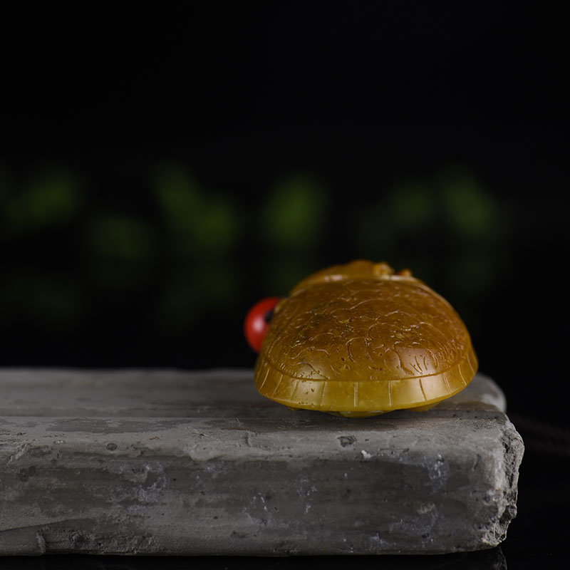 籽料和田玉吊坠-红掌柜