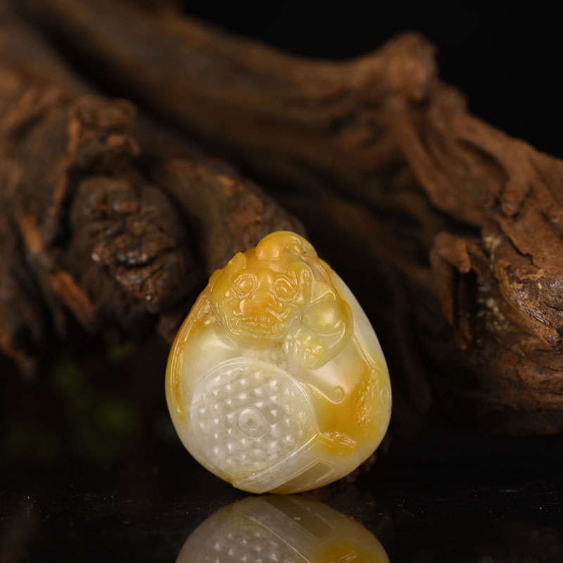 籽料和田白玉貔貅吊坠-红掌柜