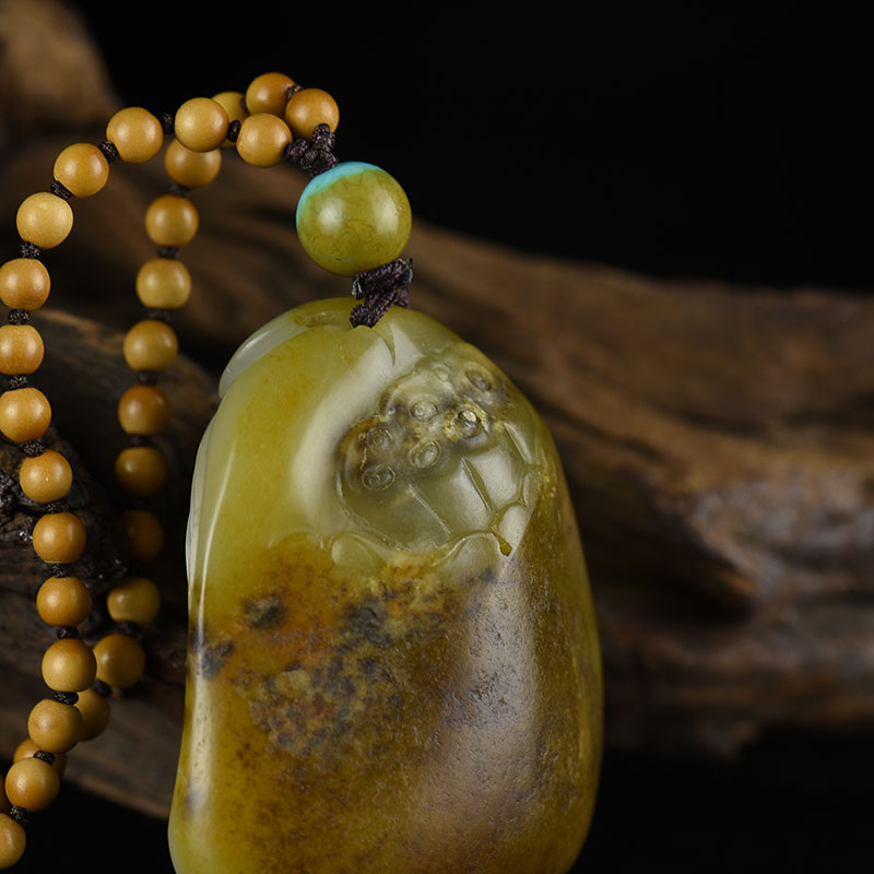 新疆籽料和田青白玉祝福吊坠-红掌柜