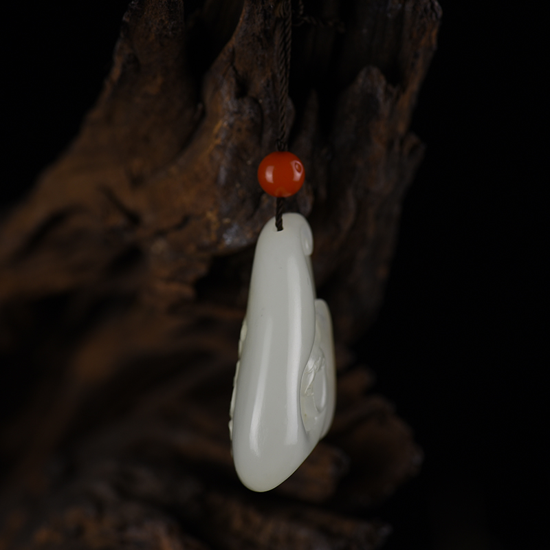 和田白玉吊坠-红掌柜