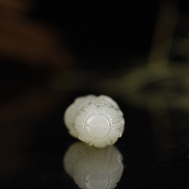 新疆天然籽料和田白玉吊坠-红掌柜