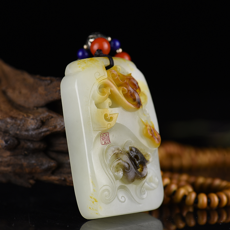 俏色和田白玉龙凤吊坠-红掌柜