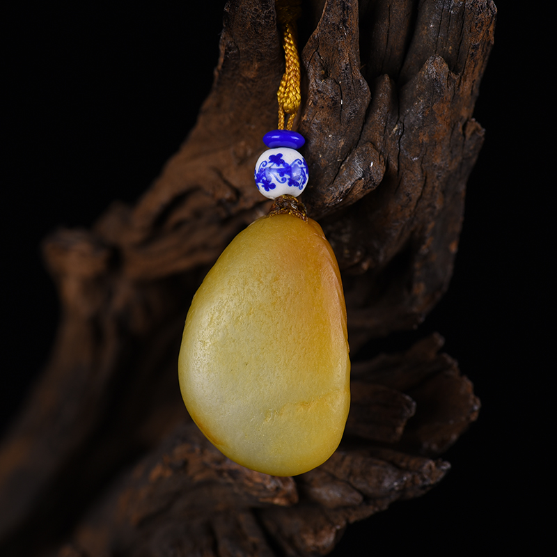 籽料和田玉吊坠-红掌柜