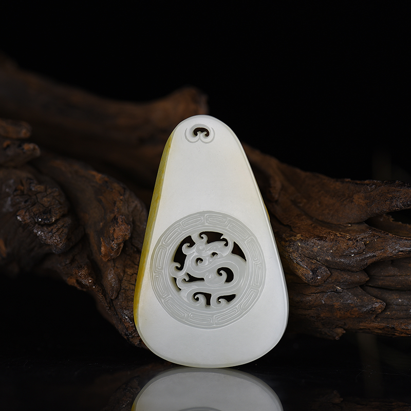 籽料和田白玉龙行天下-红掌柜