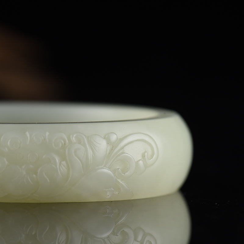 天然籽料和田白玉年年有余扁镯-红掌柜