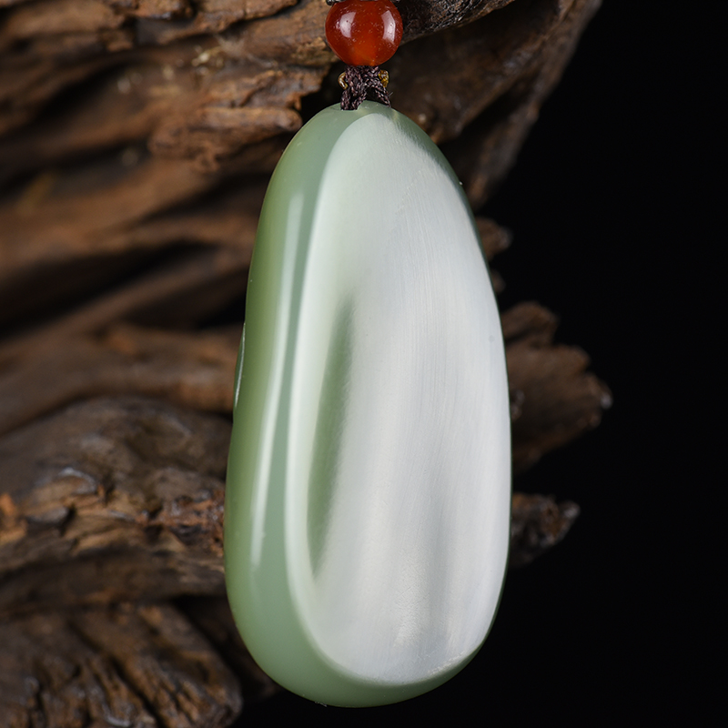 山料和田碧玉蝶恋花吊坠-红掌柜