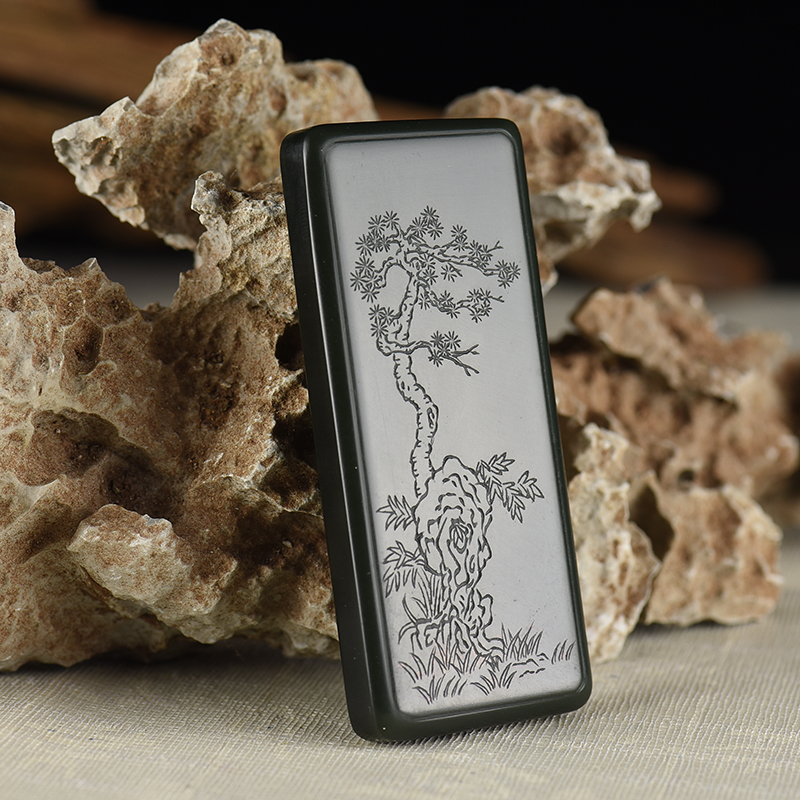 和田青玉古松吊坠-红掌柜