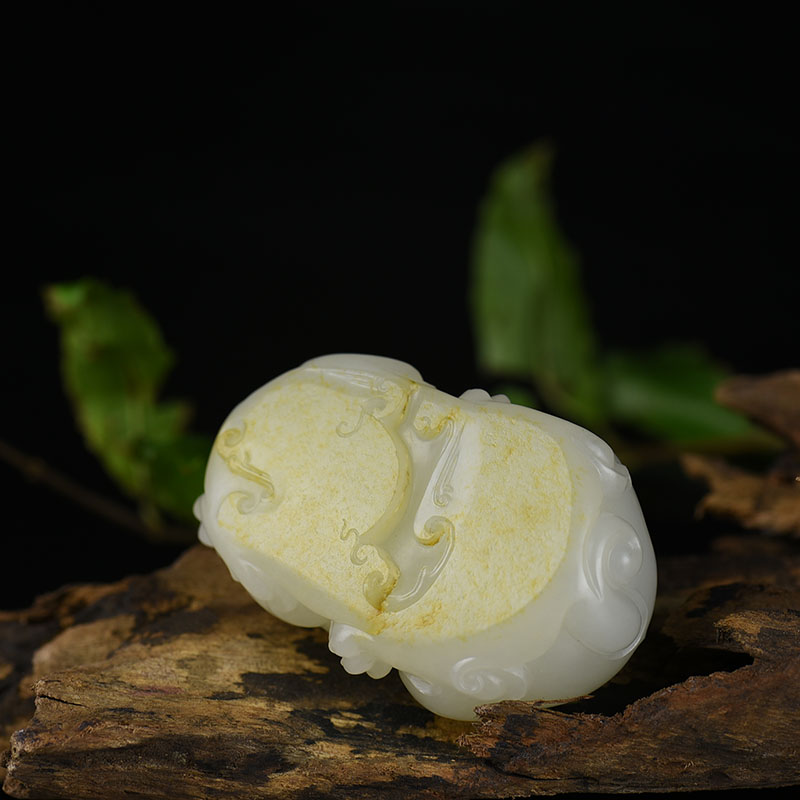 籽料俏色和田玉貔貅手把件-红掌柜