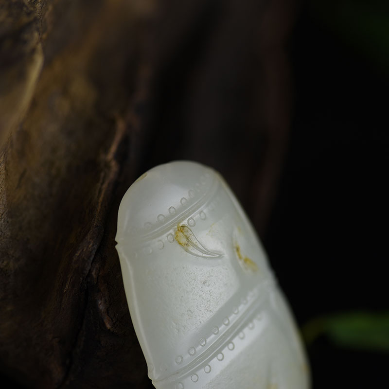 籽料和田玉吊坠-红掌柜